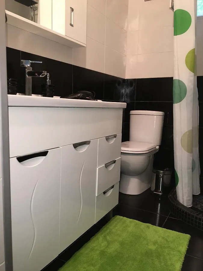 Апартаменты Newly Renovated House Тбилиси 0*,